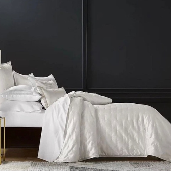 Hotel Collection Glint Full / Queen Quilted Coverlet White